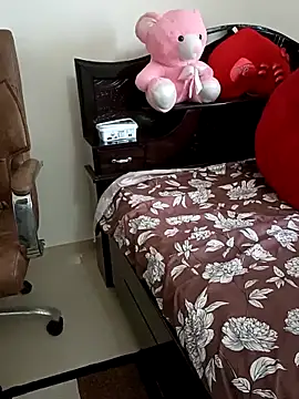 Snapshot of Niharika555 chatting on March 29, 2026, 6:04 am Niharika555 online show from March 29, 2026, 6:04 am