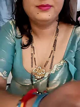 Snapshot of Niharika555 chatting on April 13, 2026, 7:34 am Niharika555 online show from April 13, 2026, 7:34 am