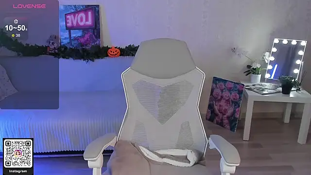 Snapshot of ArleneThomas chatting on November 28, 2025, 1:33 pm ArleneThomas online show from November 28, 2025, 1:33 pm