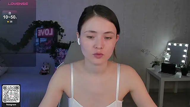 Snapshot of ArleneThomas chatting on January 12, 2026, 1:40 pm ArleneThomas online show from January 12, 2026, 1:40 pm