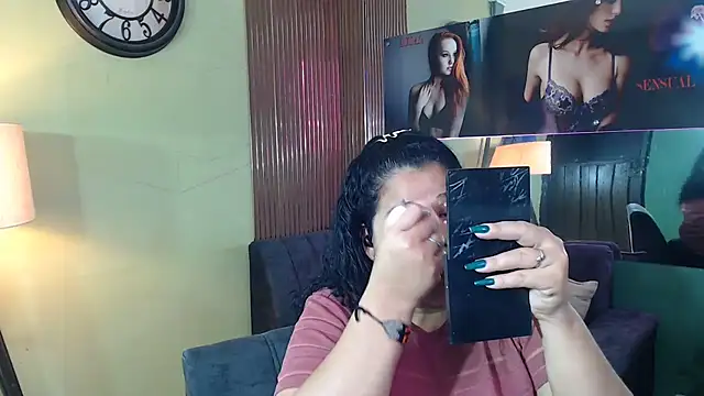 Snapshot of May_fk chatting on November 29, 2025, 3:17 am May fk online show from November 29, 2025, 3:17 am