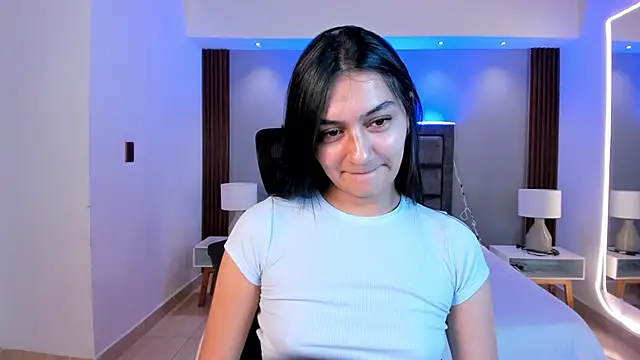 AidaJones online show from October 9, 2025, 12:06 pm