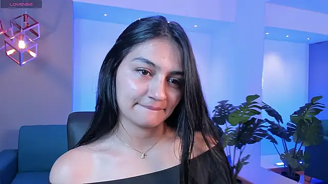 AidaJones online show from October 23, 2025, 12:04 pm