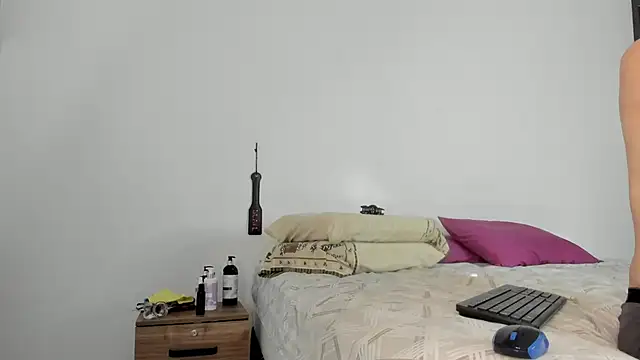 Vivi Jacko online show from June 19, 2026, 12:38 am