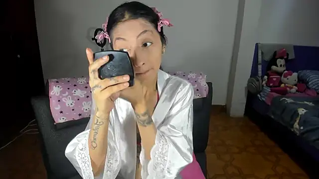 Anais lux online show from March 8, 2026, 1:00 am