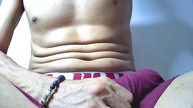 IsaXander743 online show from November 1, 2025, 7:24 am