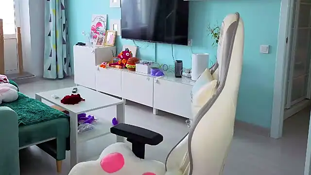 Im suka online show from March 19, 2026, 4:23 am