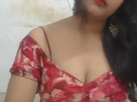 Snapshot of POOJA_199 chatting on July 13, 2026, 8:13 am POOJA 199 online show from July 13, 2026, 8:13 am