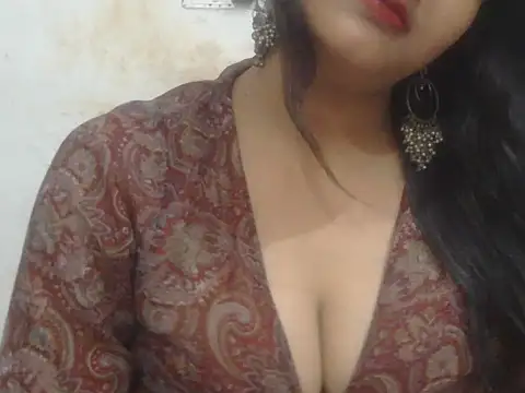 Snapshot of POOJA_199 chatting on July 14, 2026, 8:19 am POOJA 199 online show from July 14, 2026, 8:19 am