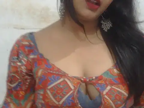 Snapshot of POOJA_199 chatting on June 16, 2026, 6:24 am POOJA 199 online show from June 16, 2026, 6:24 am