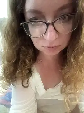 PerpetuaAnastagi online show from September 10, 2025, 4:06 pm