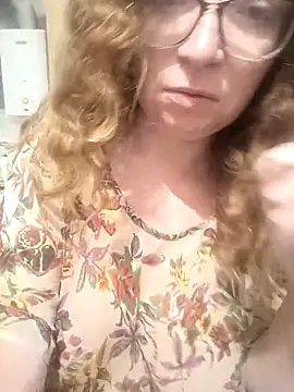 PerpetuaAnastagi online show from September 18, 2025, 8:06 am