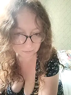 PerpetuaAnastagi online show from October 12, 2025, 1:12 pm