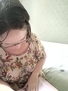 PerpetuaAnastagi online show from October 6, 2025, 11:11 am