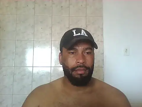 OliveiraSeven online show from May 6, 2026, 1:26 pm