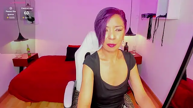 Snapshot of Trinityy__ chatting on July 15, 2026, 7:10 pm Trinityy online show from July 15, 2026, 7:10 pm