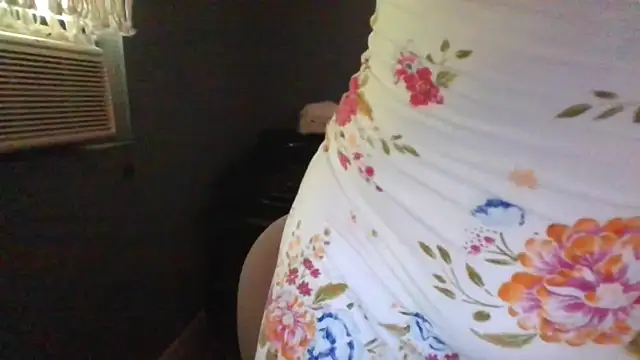 mayra mayhem online show from April 10, 2026, 7:54 pm