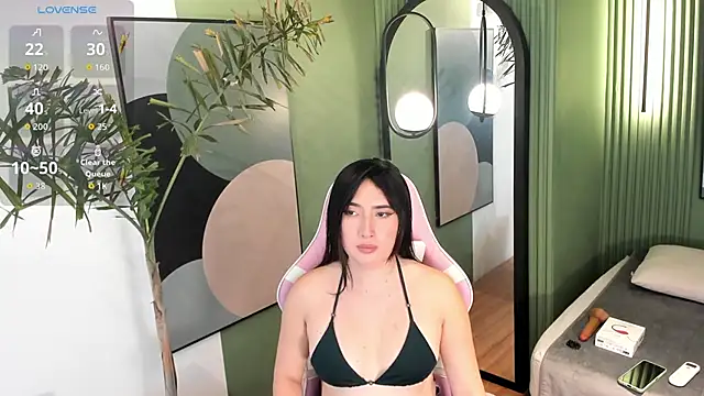 Skyyle  online show from September 13, 2025, 1:55 pm