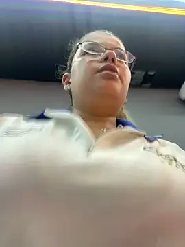 oizoe online show from December 17, 2025, 7:30 pm