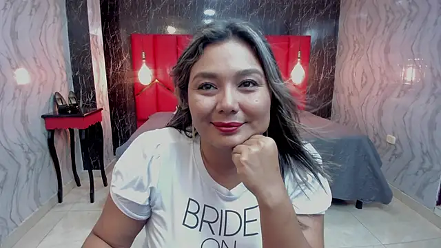 LatinaHoleQueen online show from February 23, 2026, 2:28 pm