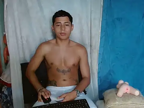 Snapshot of Lil_condor_bby1 chatting on September 18, 2025, 9:18 pm Lil condor bby1 online show from September 18, 2025, 9:18 pm