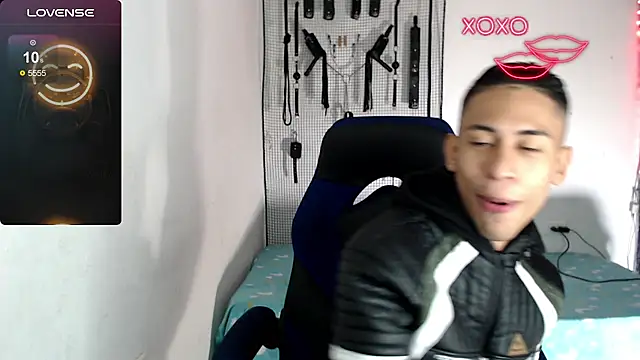 dylan apol0 online show from October 5, 2025, 4:47 am