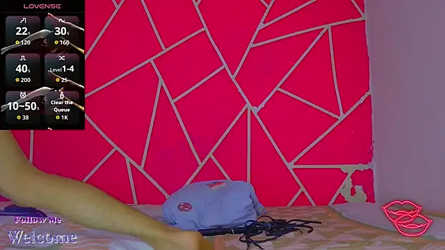 dylan apol0 online show from December 16, 2025, 5:00 am