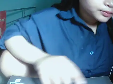 Lily3322 online show from May 25, 2026, 4:38 pm