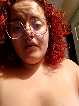 Snapshot of nuttiebuddy1 chatting on September 11, 2025, 6:46 am nuttiebuddy1 online show from September 11, 2025, 6:46 am