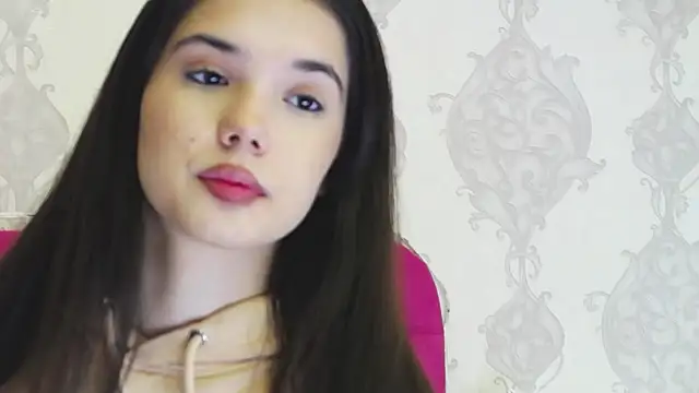 Snapshot of AlexisDevine chatting on May 16, 2026, 4:33 am AlexisDevine online show from May 16, 2026, 4:33 am