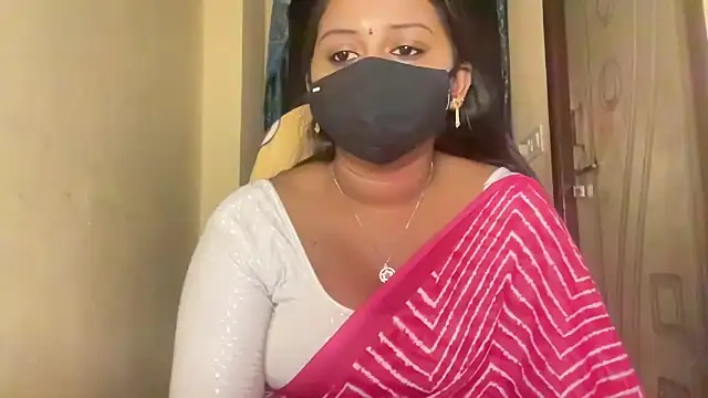 Snapshot of Pavani-Sexy chatting on March 3, 2026, 6:37 pm Pavani-Sexy online show from March 3, 2026, 6:37 pm