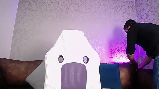 JuanKFit 45 online show from April 8, 2026, 2:46 am