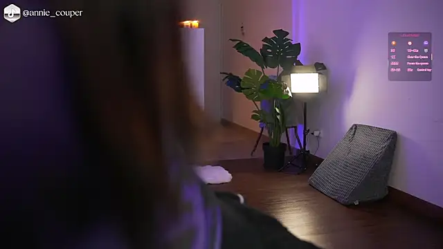 AnnieCouperr online show from March 29, 2026, 7:59 pm