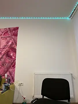 EvvaBBW online show from December 17, 2025, 2:00 pm