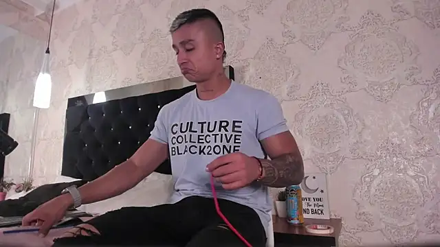 ThiagoBlaze online show from September 21, 2025, 3:11 am