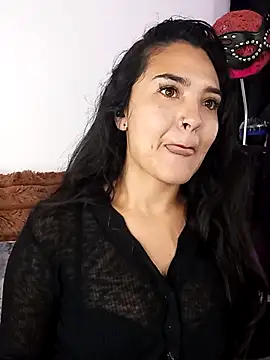 meli  brown online show from November 6, 2025, 8:18 am