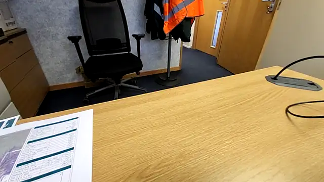 Oorse1966 online show from October 21, 2025, 1:10 pm