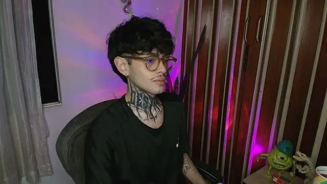 Mihail leroy online show from November 29, 2025, 1:28 am