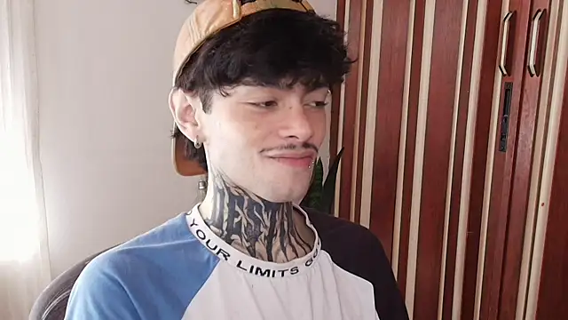 Mihail leroy online show from December 17, 2025, 1:49 pm