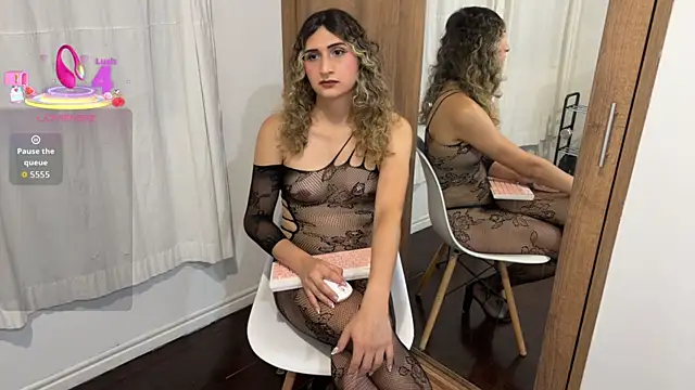 kayleesims  online show from June 11, 2026, 2:22 am