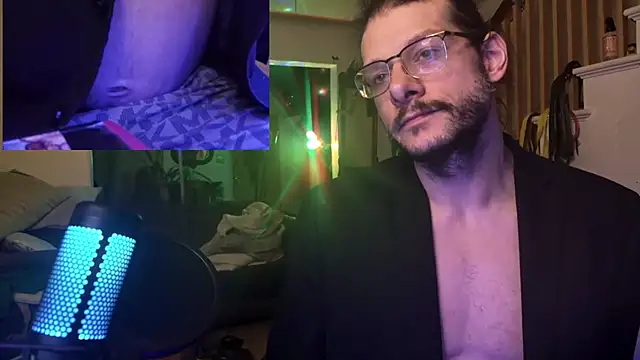 MasterDaddyCool online show from November 14, 2025, 2:04 am