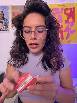 Katheerine online show from October 22, 2025, 1:05 am