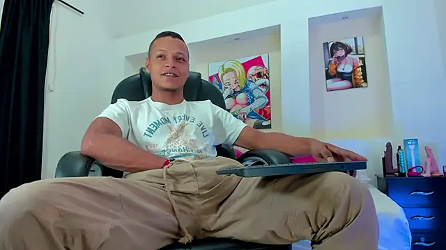 Ricky Owens1 online show from December 15, 2025, 7:31 pm