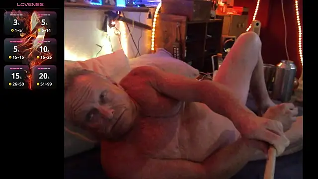Pussyeat2please online show from June 9, 2026, 11:11 am