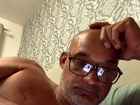 Snapshot of halfcastlad chatting on September 10, 2025, 9:25 pm halfcastlad online show from September 10, 2025, 9:25 pm