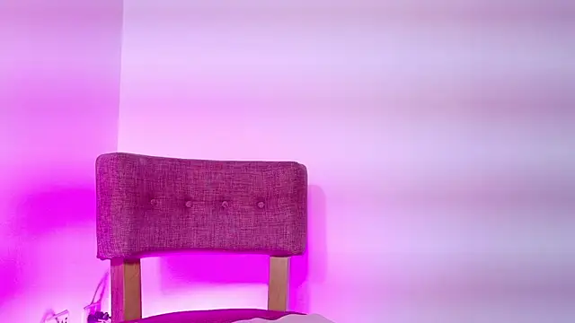 Snapshot of KITY_HILL chatting on January 17, 2026, 3:32 am KITY HILL online show from January 17, 2026, 3:32 am