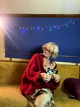 ladyboatlady online show from December 16, 2025, 7:12 am