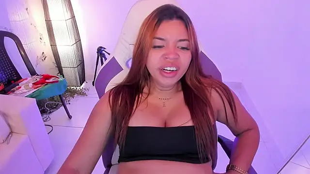 scarlett enjoy1 online show from November 3, 2025, 1:37 pm