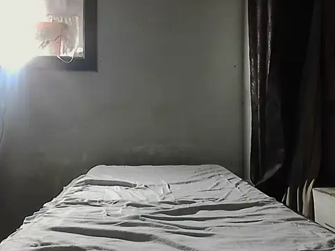 Dollseye online show from June 3, 2026, 2:33 pm
