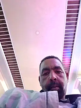 Snapshot of Bob_black chatting on March 2, 2026, 9:22 pm Bob black online show from March 2, 2026, 9:22 pm